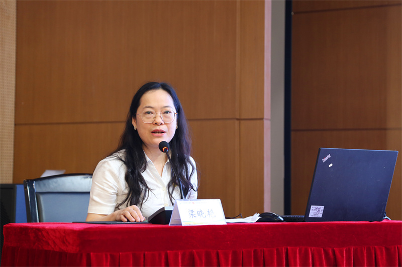 黨群部副主任梁曉燕解讀黨建、統(tǒng)戰(zhàn)工作要點.jpg